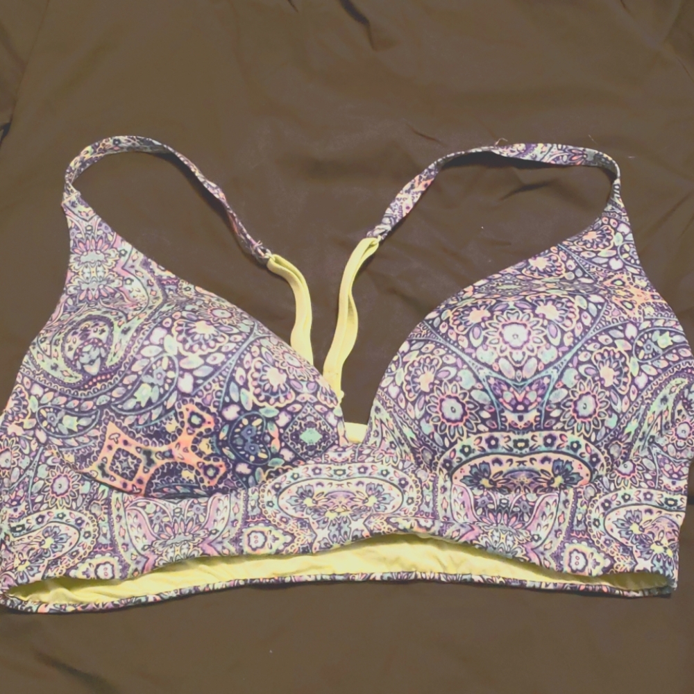 Victoria Secret sports bra